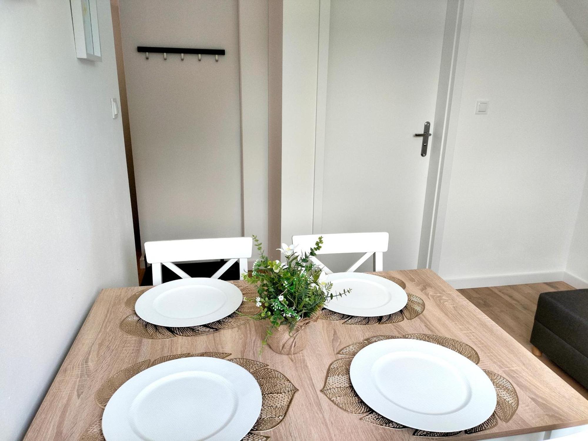 Agroturystyka Jodlowa - Rodzinne Apartamenty W Centrum Gor Swietokrzyskich - Sala Zabaw, Zwierzeta, Bilard Krajno-Zagorze エクステリア 写真