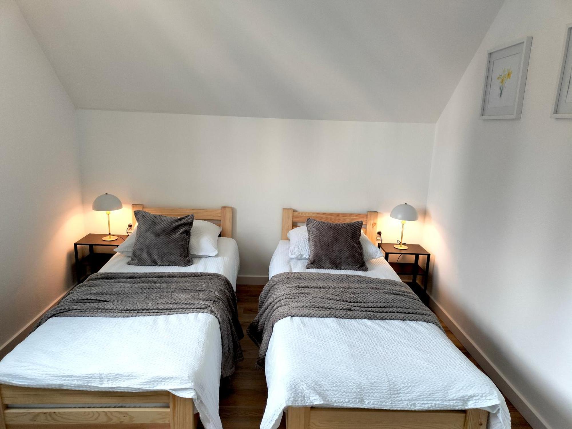 Agroturystyka Jodlowa - Rodzinne Apartamenty W Centrum Gor Swietokrzyskich - Sala Zabaw, Zwierzeta, Bilard Krajno-Zagorze エクステリア 写真